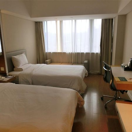 Ji Hotel Guangzhou Zhujiang New Town Buitenkant foto