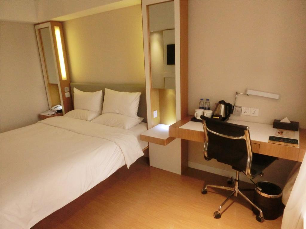 Ji Hotel Guangzhou Zhujiang New Town Kamer foto